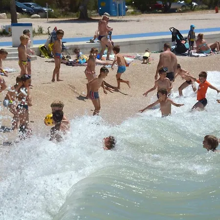 בית נופש Vacation Bokan פולה