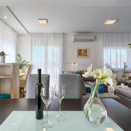 Vacation Bokan * Pula