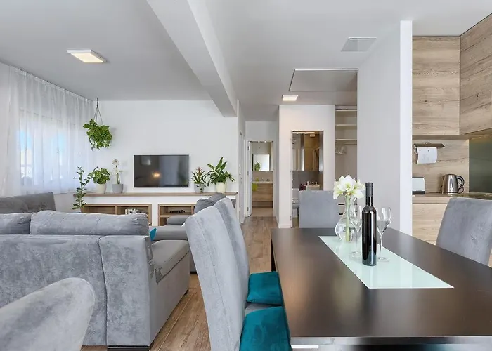 Vacation Bokan * بولا