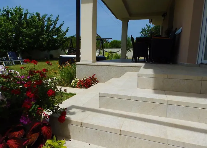 Vacation Bokan * بولا